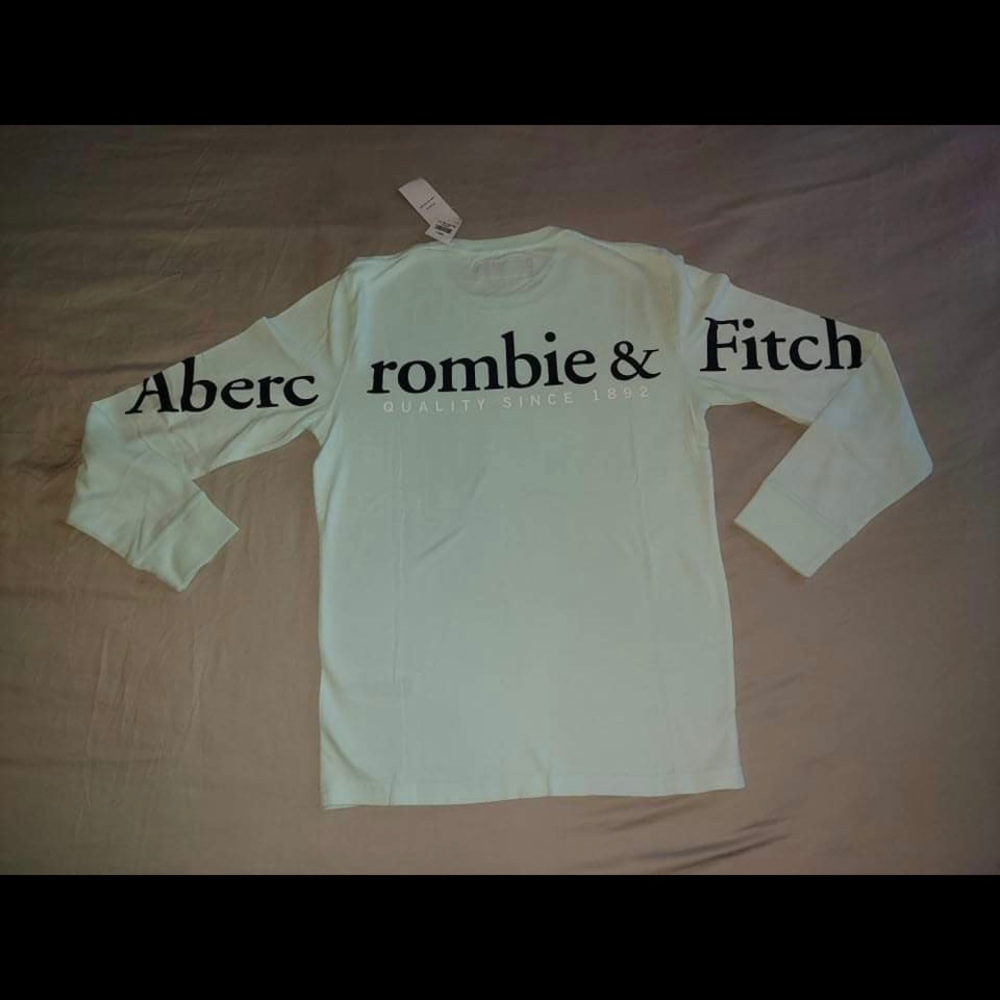 Abercrombie and Fitch Long sleeve tee size XS new - Picture 4 of 7